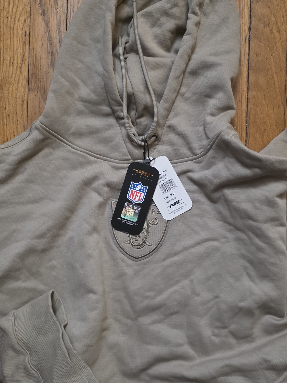 NFL Raiders Cropped Hoodie in Taupe - Picture 4 of 4